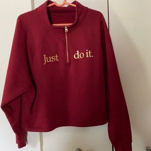 Women’s Nike Crop Sweatshirt w/zip neck